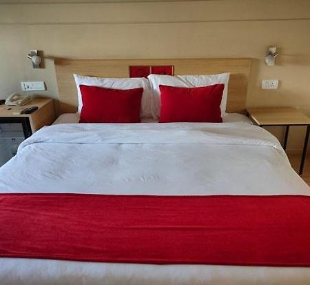 Lumis Studio Apartment Haidarábád Kültér fotó